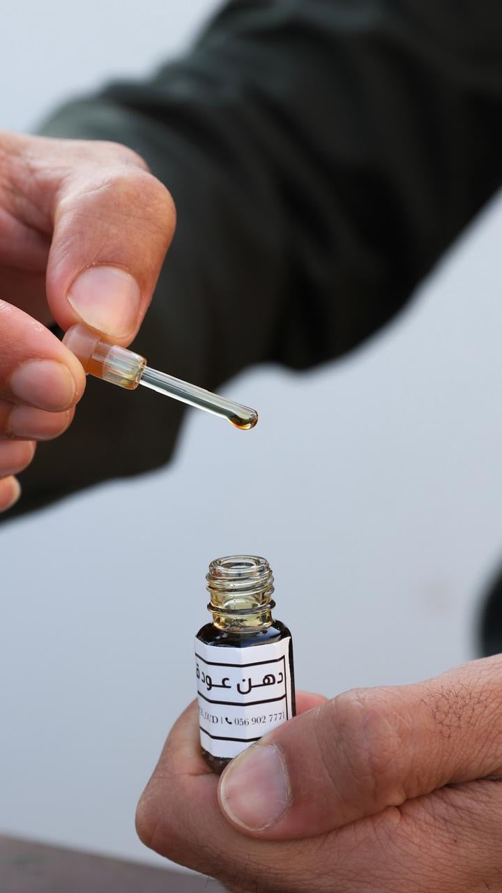 دهن عود هندي قديم فاخر